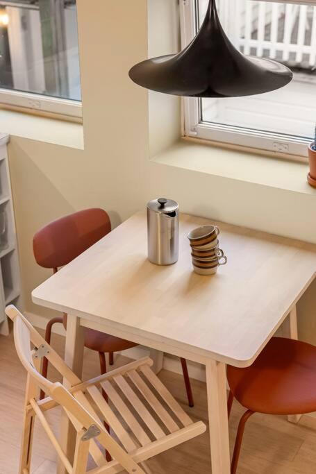 Fresh Studio Apartment, A Short Walk From Bryggen Bergen Exteriör bild